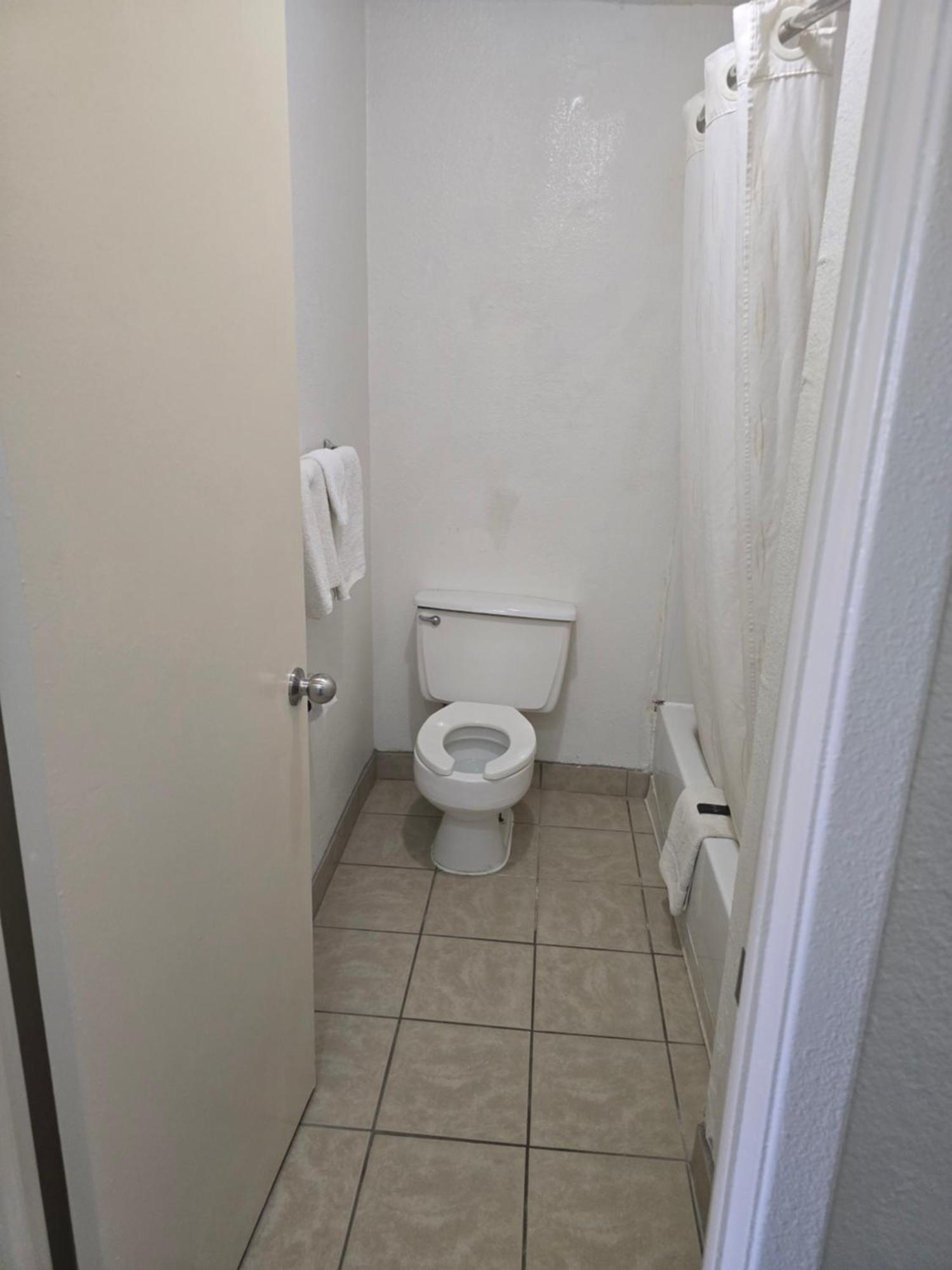 Carpet Inn Opelika Dış mekan fotoğraf
